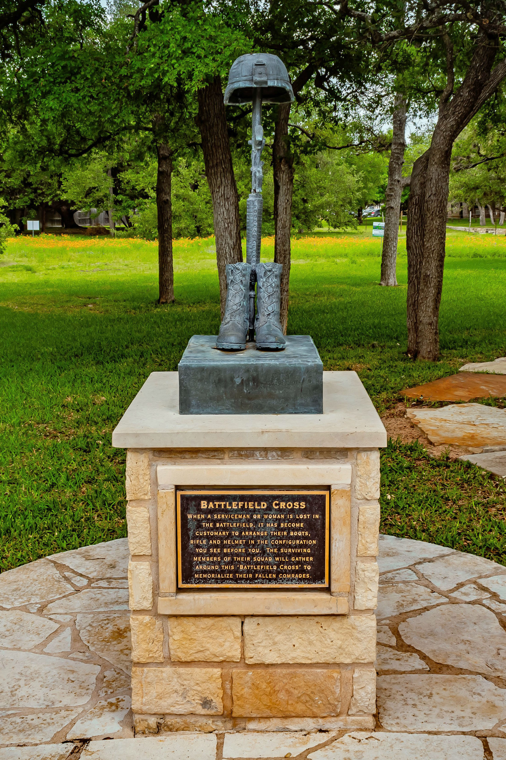 Picture of the Battlefield Cross statue.